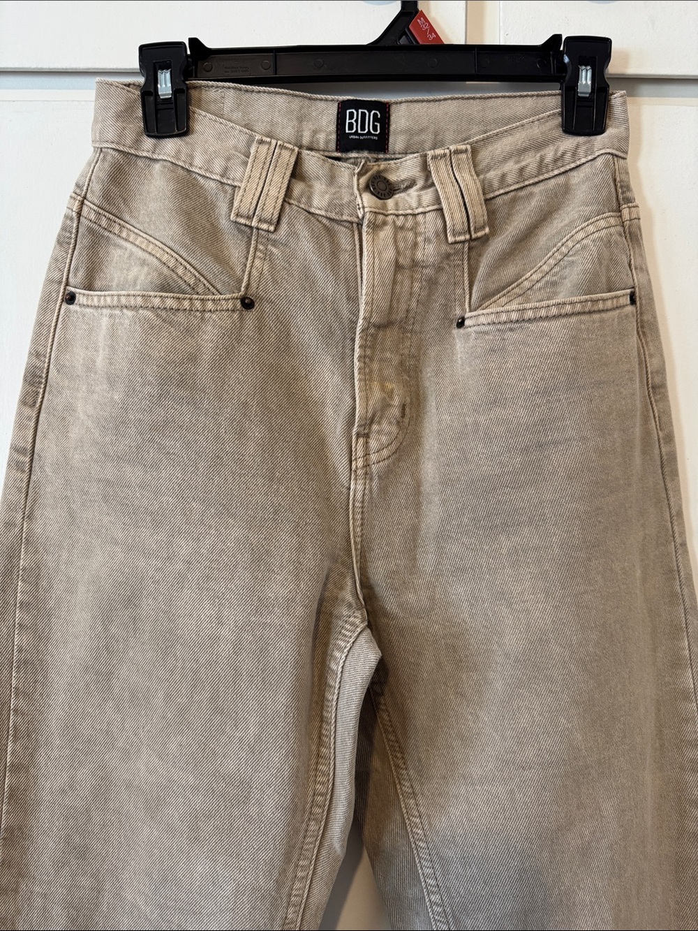 BDG Cowboy Straight Jeans in Light Beige